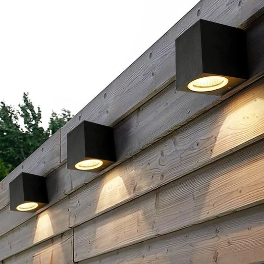 Waterproof LED wall light in aluminum