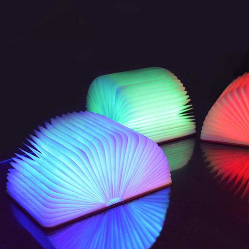 Folding 3D LED night light in the shape of a book -DesOutils